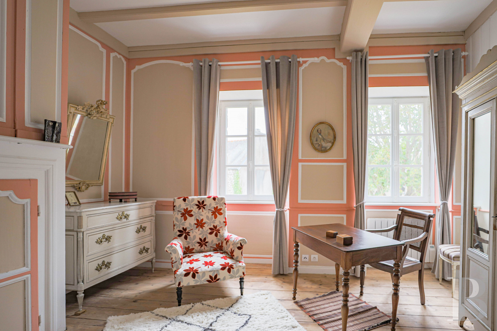 A 17th century manor house and penty close to the beaches and port in Lanildut, in the Iroise region - photo  n°27